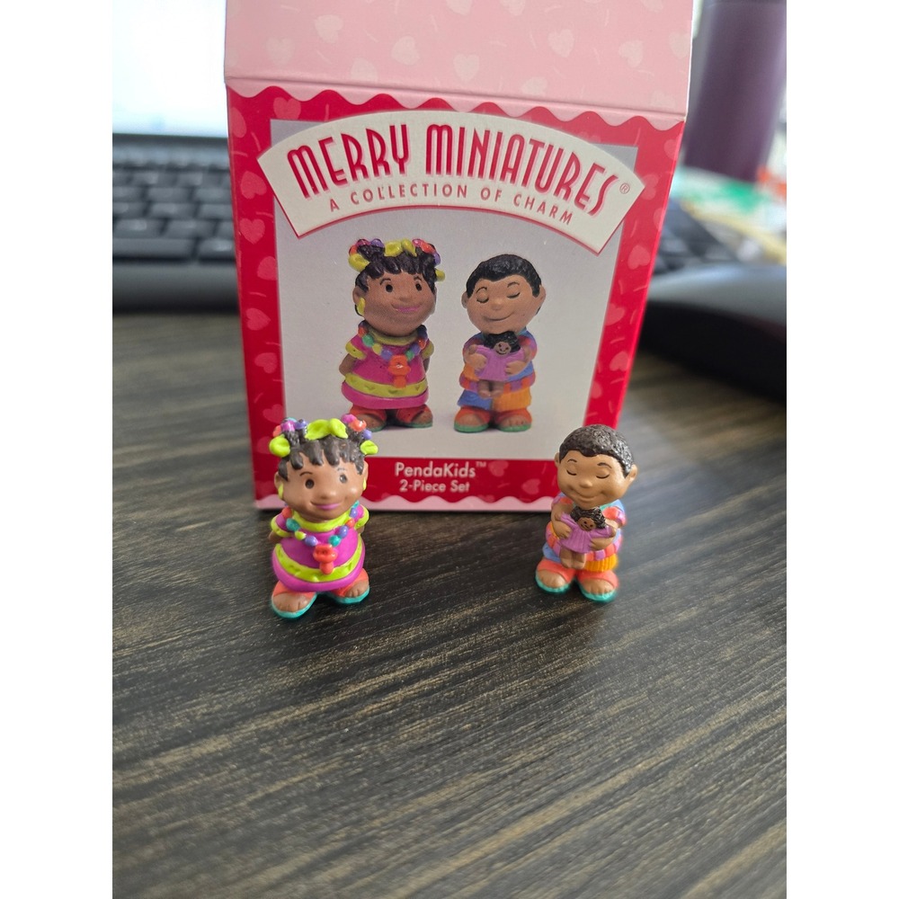 Hallmark Merry Miniatures PendaKids Sule and Sera 2 Piece Set Figurine with Box